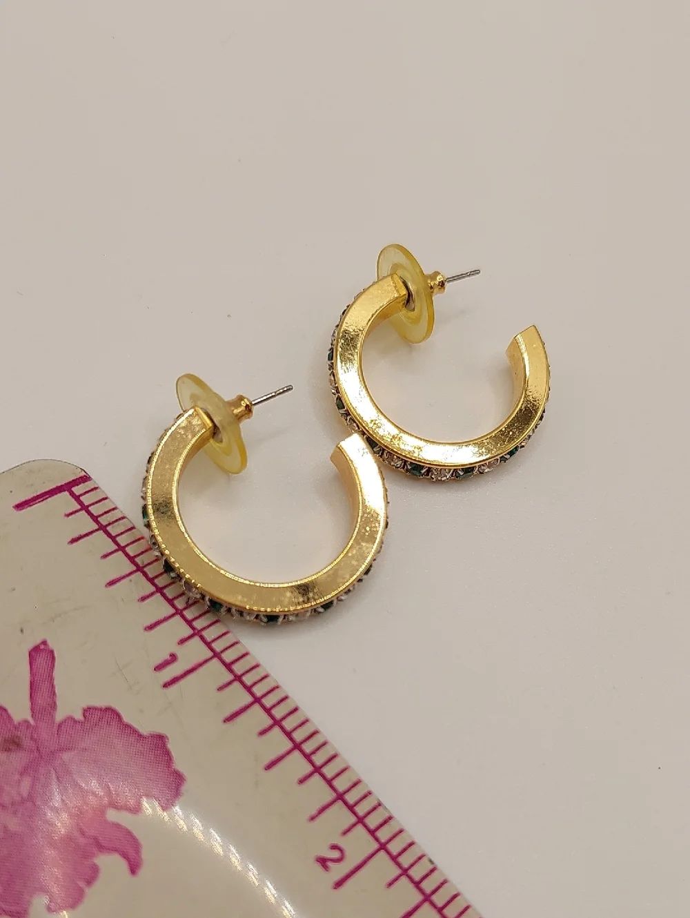 Bold Goldtone Hoop Earrings Channel-set Green & Clear Rhinestones EUC - Picture 5 of 6